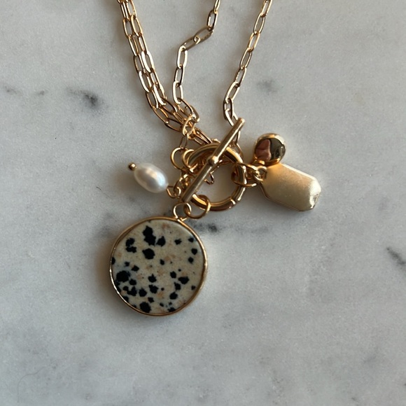 Caracol Matching Jewelry Set with Natural Stones: Bracelets, Earrings, Necklace - Picture 7 of 8